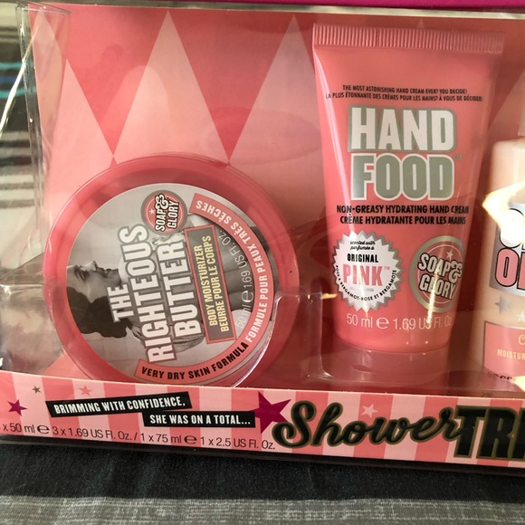 SOAP & GLORY - Picture 3 of 3